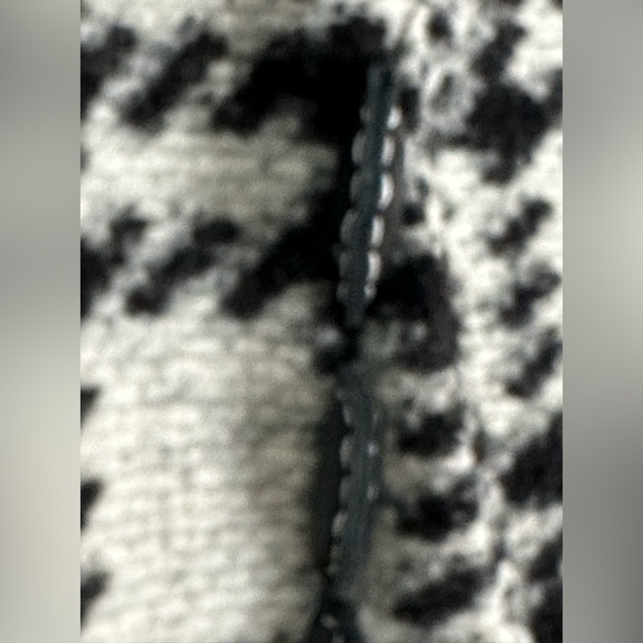 Statement piece and rare find! A true gem wearable for any occasion. - Picture 6 of 10